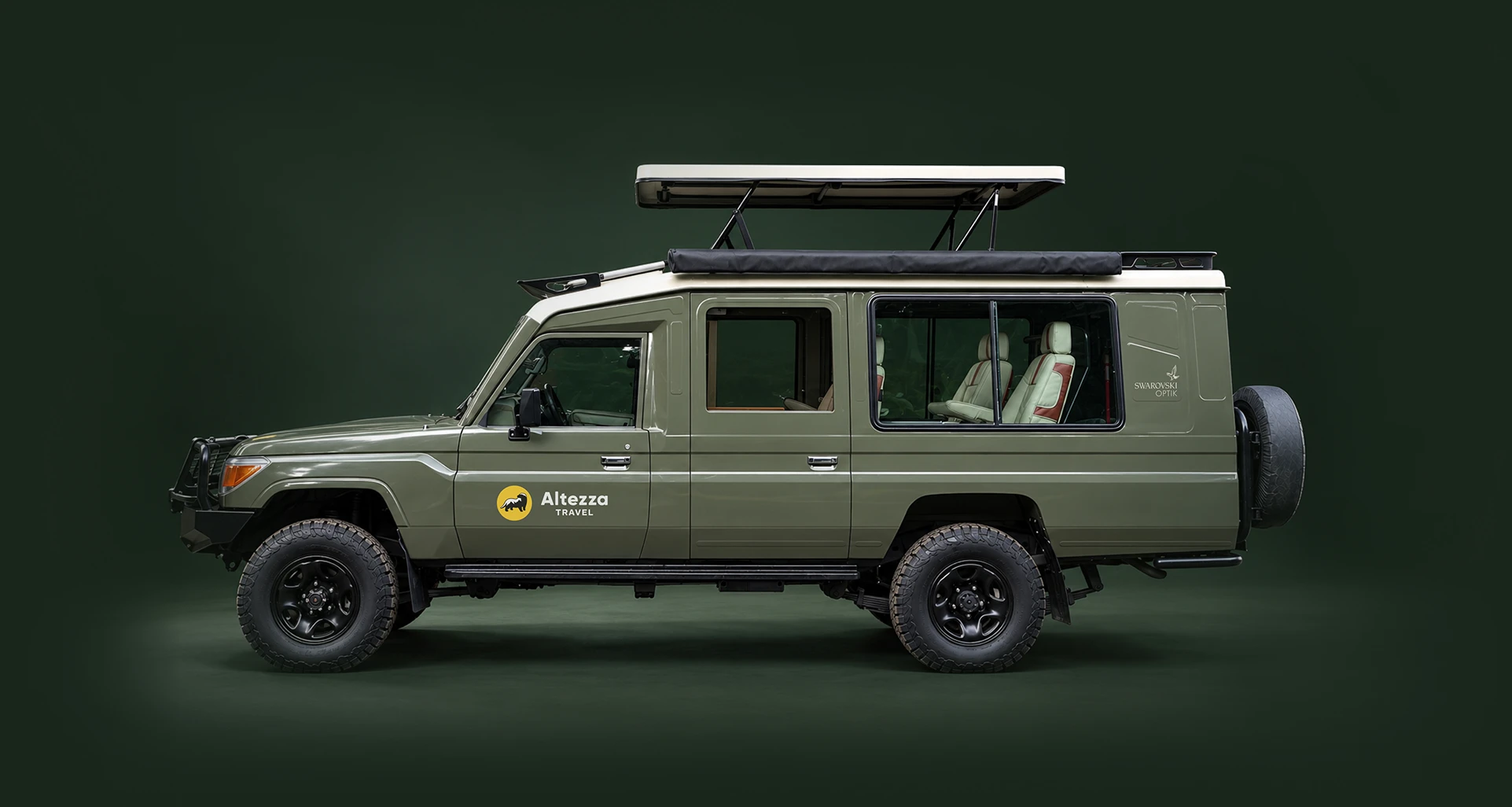 Altezza Toyota Land Cruiser med hevet panoramatak for safari