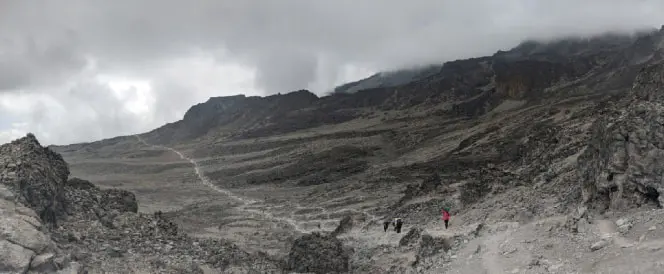Lemosho-ruten - Dag 4 - Fottur fra Shira 2 Camp til Lava Tower og nedstigning til Barranco Camp